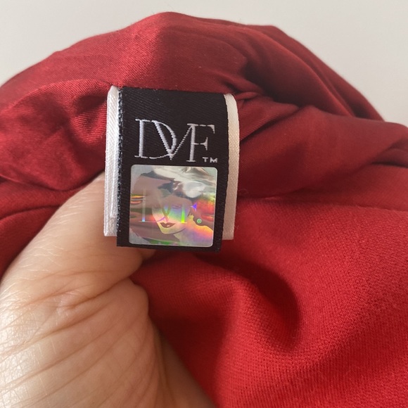 Diane von Furstenburg JORI dress- size 4 in red - Picture 5 of 6